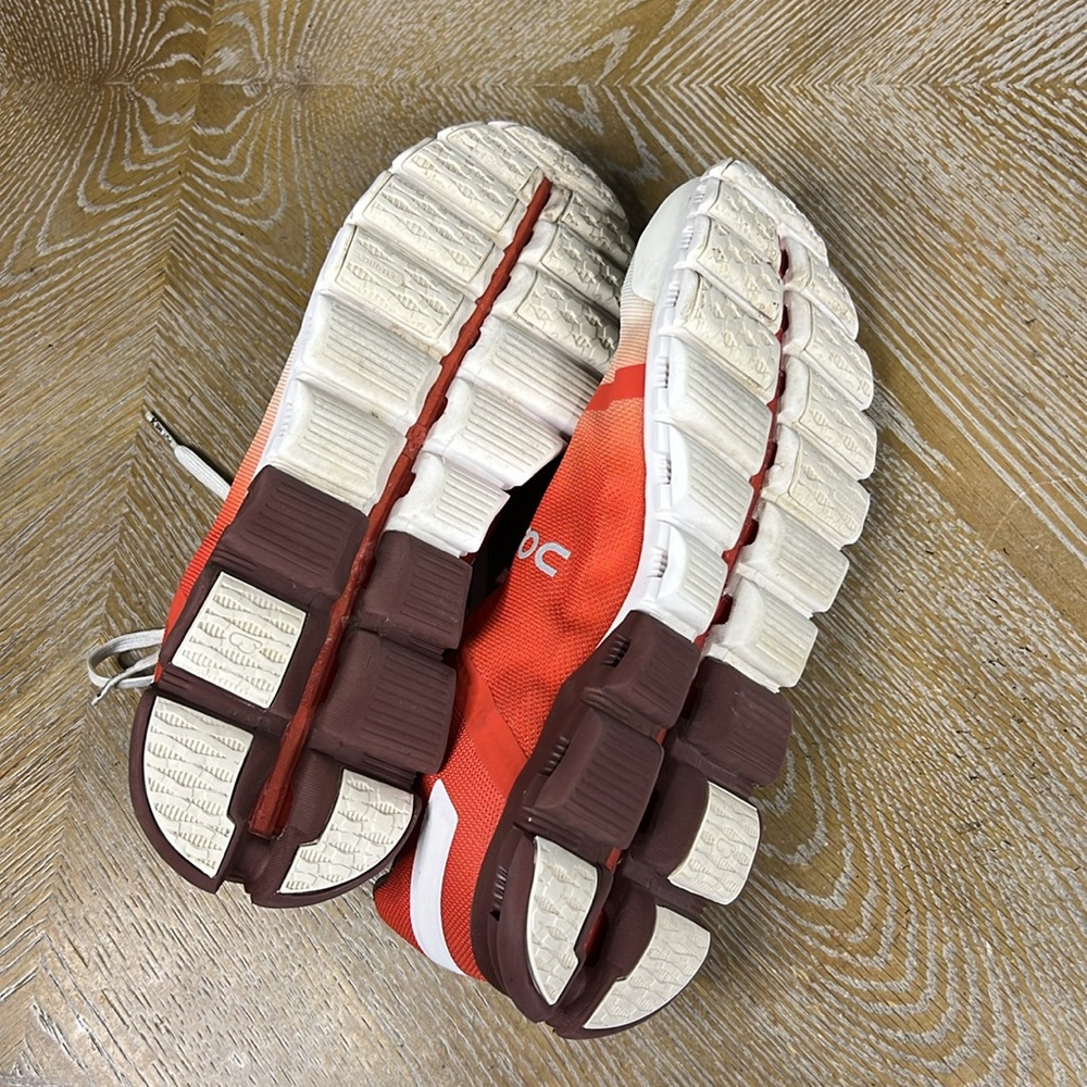 ON Running Women's Ombré Sunset Colors Cloudtec Sneakers 9.5 - Picture 13 of 13